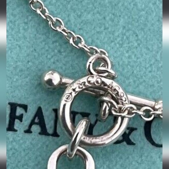 TIFFANY & Co. TOGGLE BRACELET 💙 - Picture 3 of 7
